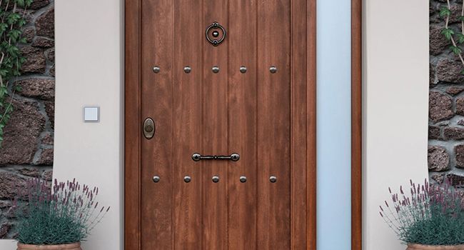 Carpinteros en sevilla puertas-de-seguridad-madera-carpintero-2